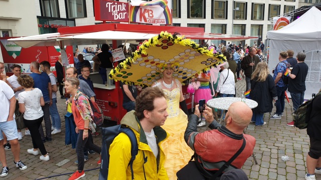 ../fotos/csd_oldenburg_2019/2019-06-15 12.45.51.jpg